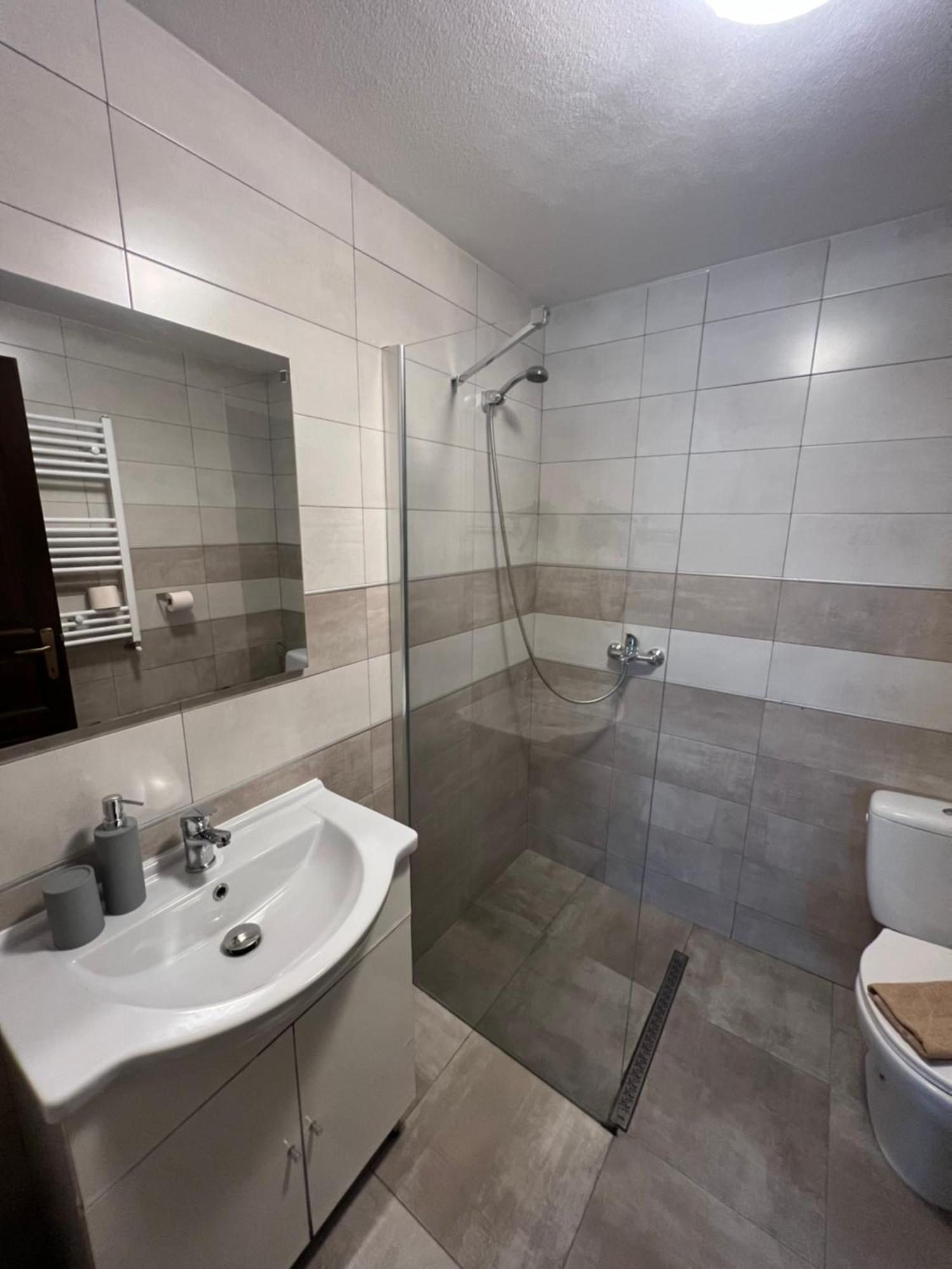 Casa Cattaleya Hotell Dubova Exteriör bild